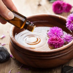 Oli essenziali proprietà terapeutiche