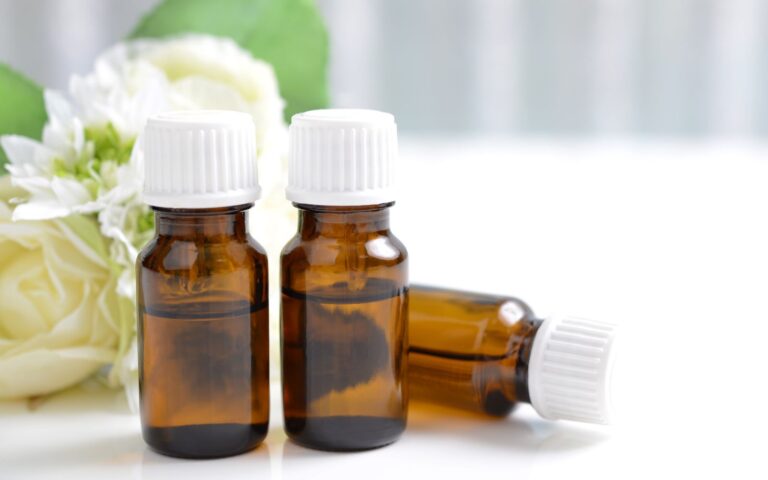 Oli essenziali proprietà terapeutiche