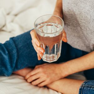 bere molta acqua fa bene