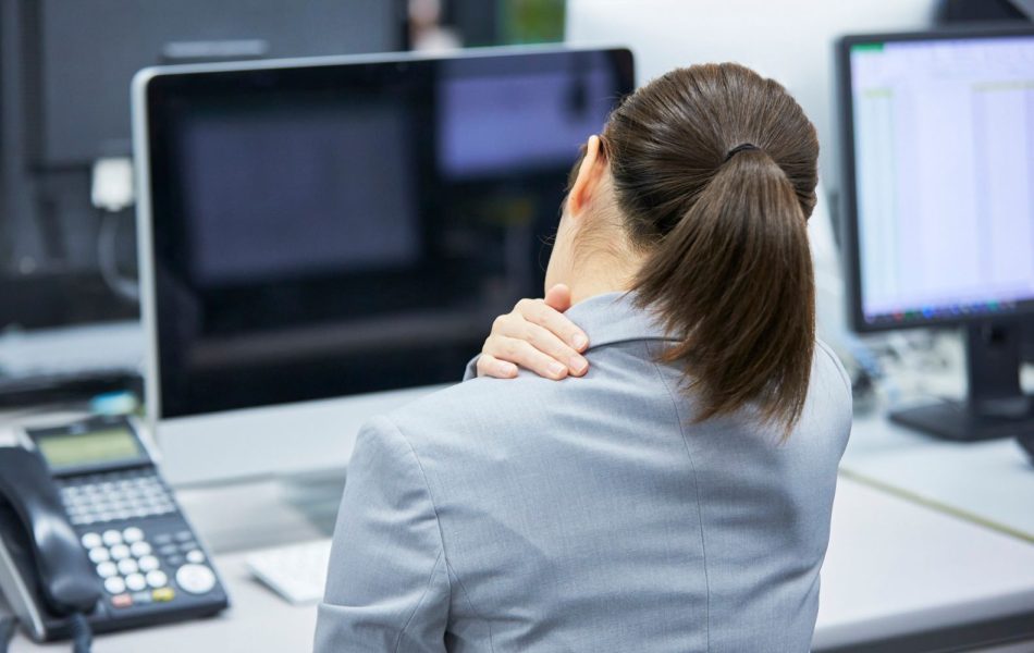 Esercizi di ginnastica posturale per la cervicale
